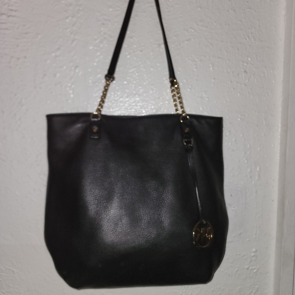 ***SOLD***Michael Kors Shoulder Bag - Picture 2 of 7
